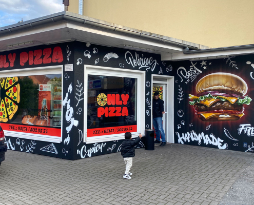 fassade-werbung-pizza